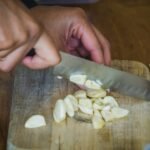 Photo How to avoid tears while cutting onions?