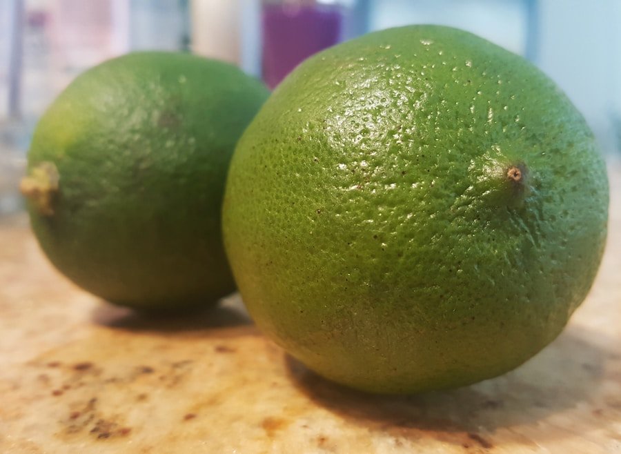 Photo How to pick ripe avocados for guacamole?