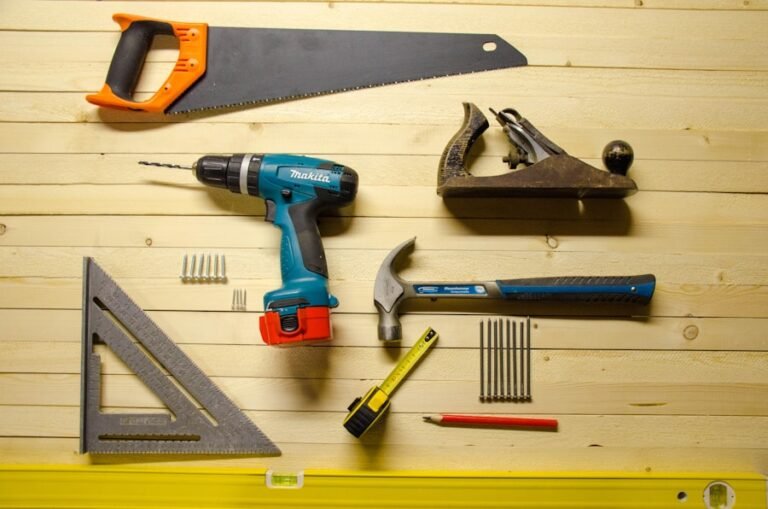 Photo "How do I choose a tool pegboard for my home?"