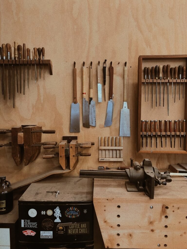 Photo "How do I choose a workbench for my home?"