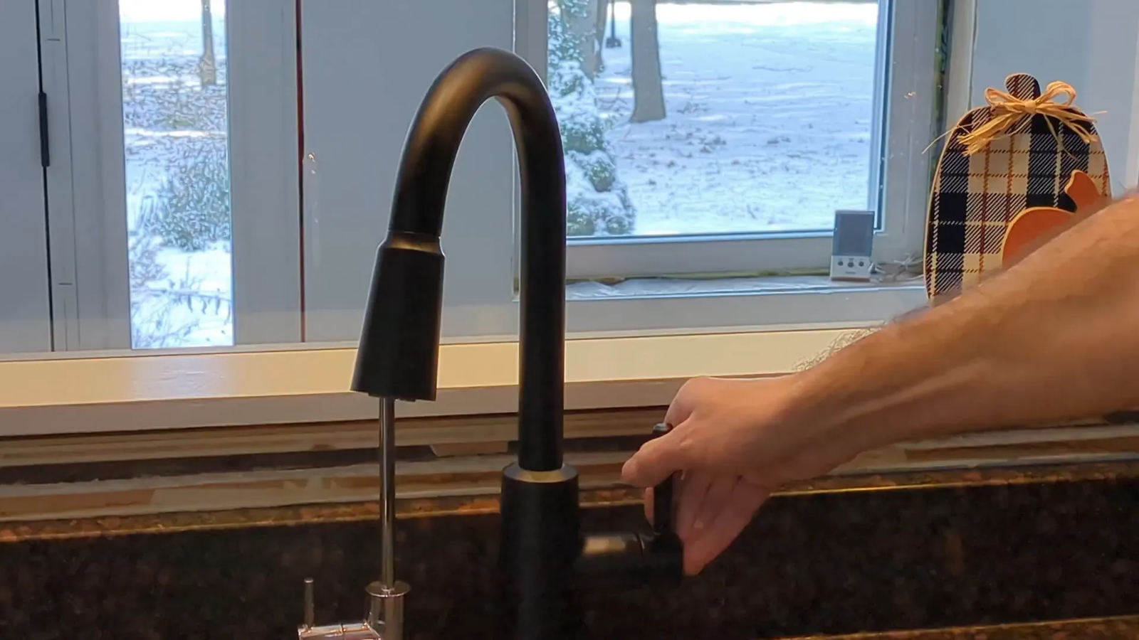 Moen faucet handle and attachment showing build quality