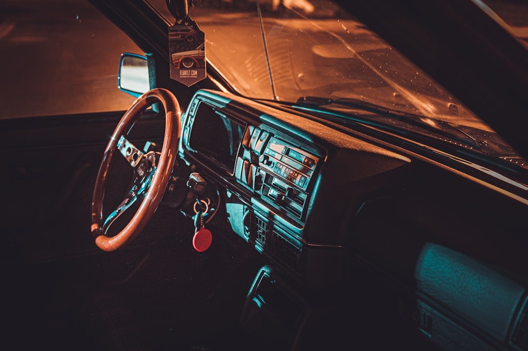 Photo tow a car safely