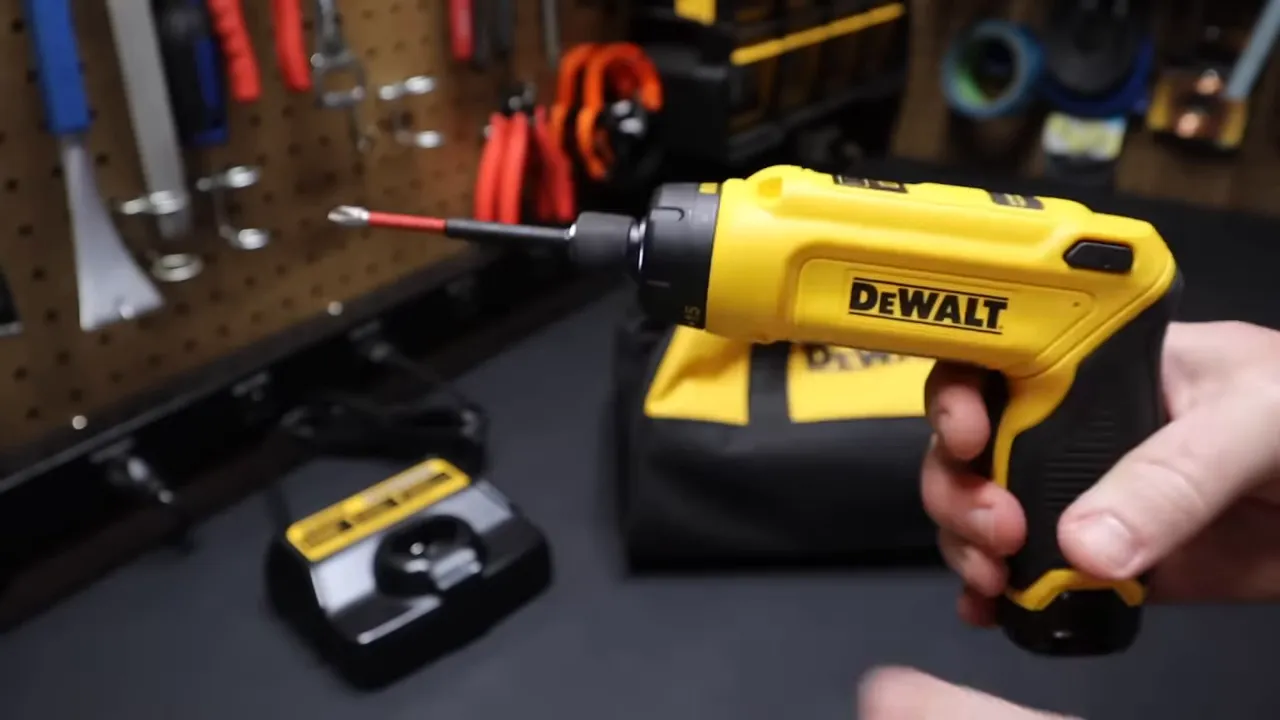 DeWalt gyroscopic screwdriver in pistol grip and straight configurations